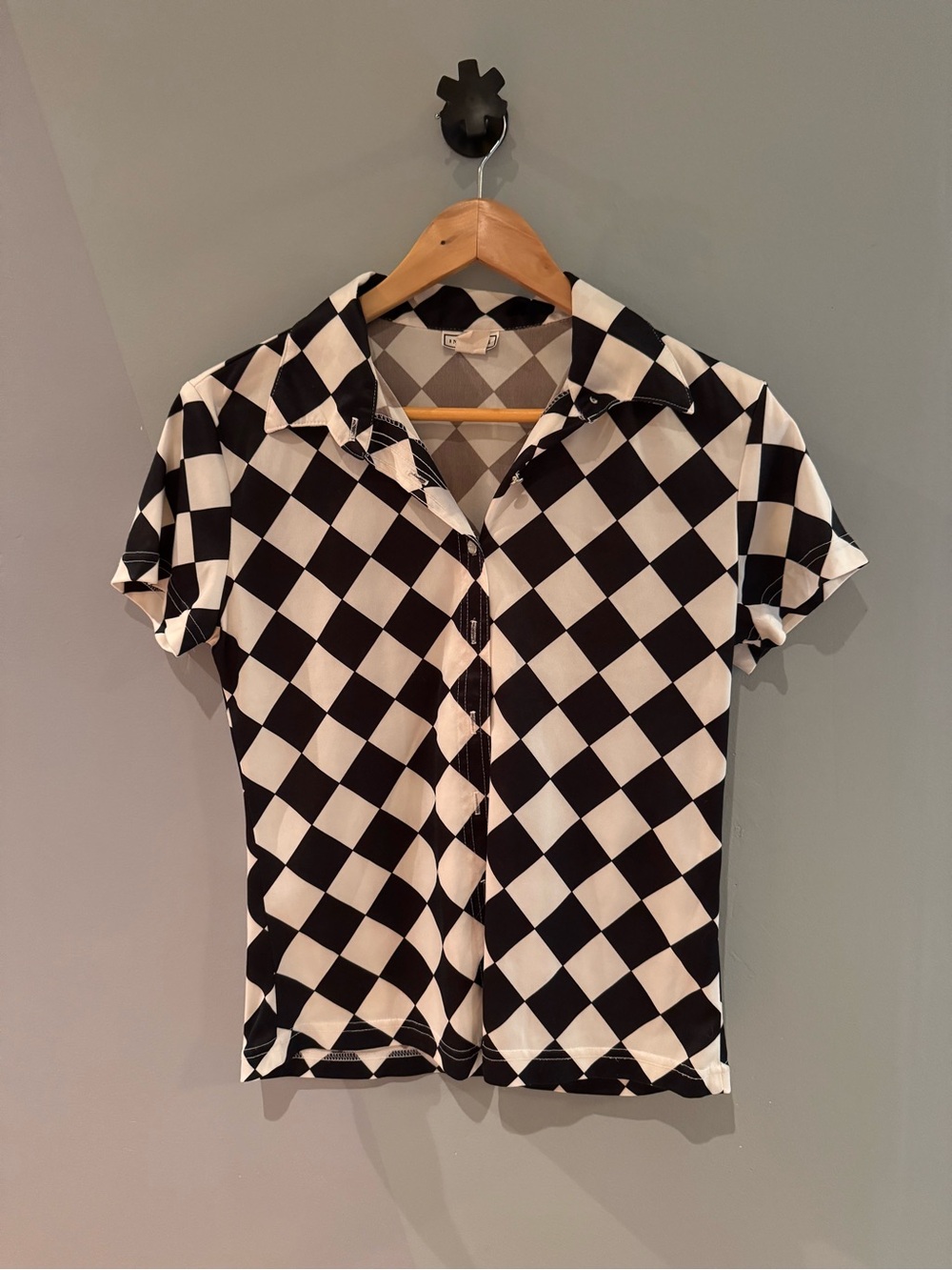Vintage Black and White Checkered Short Sleeve Button-Down Top